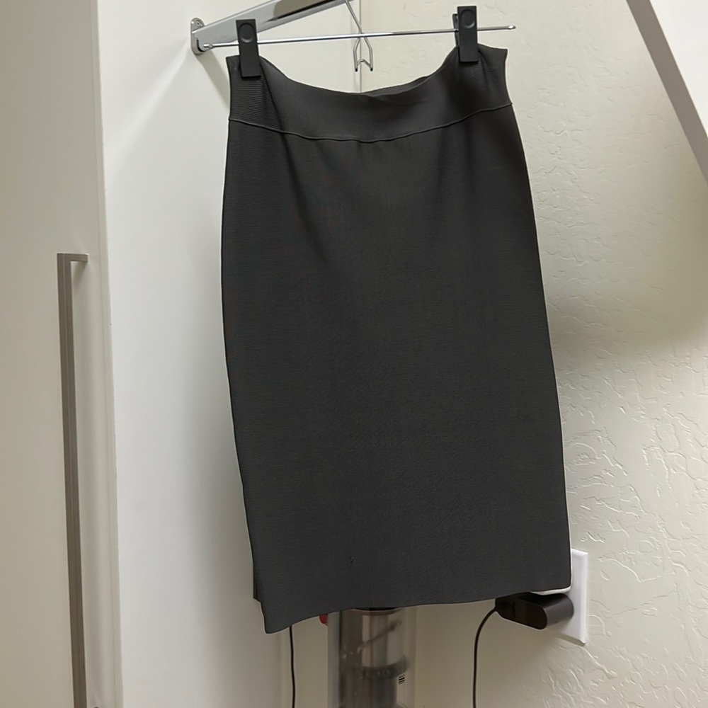 Bcbg gray skirt